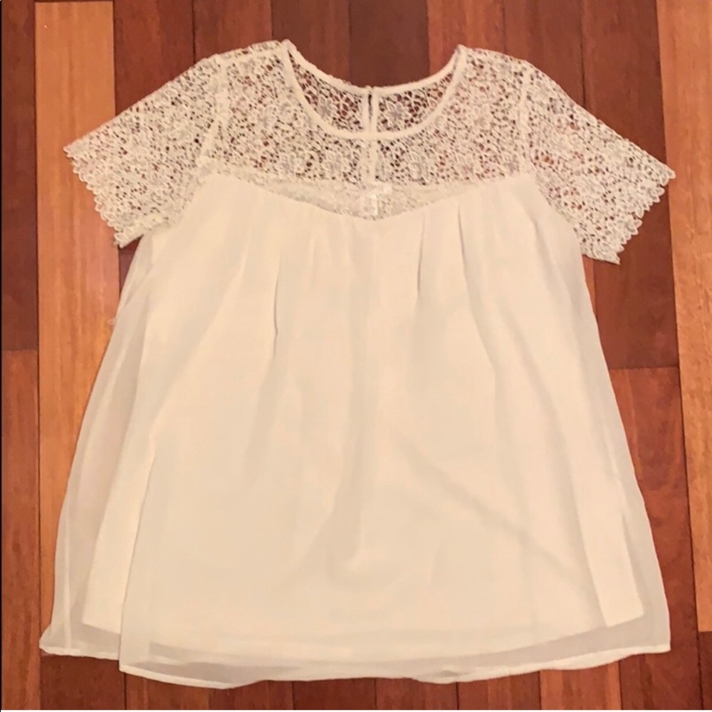 Motherhood Maternity White Lace Flowy Top Large